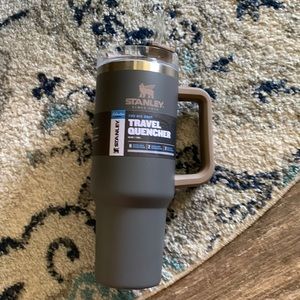 Stanley 40oz Tumbler - coal